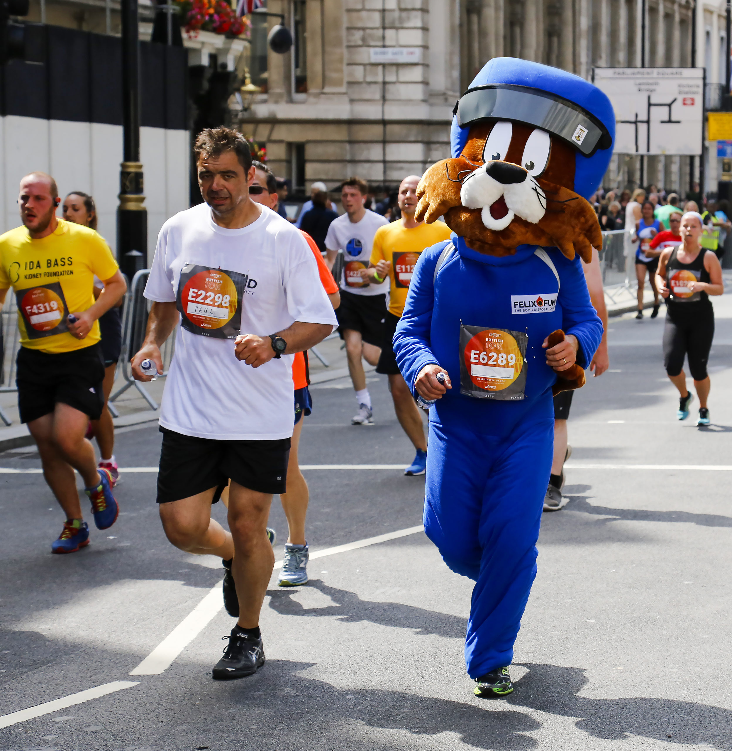 Felix mascot running the London10K